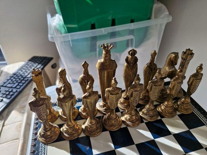 Decorative chess set