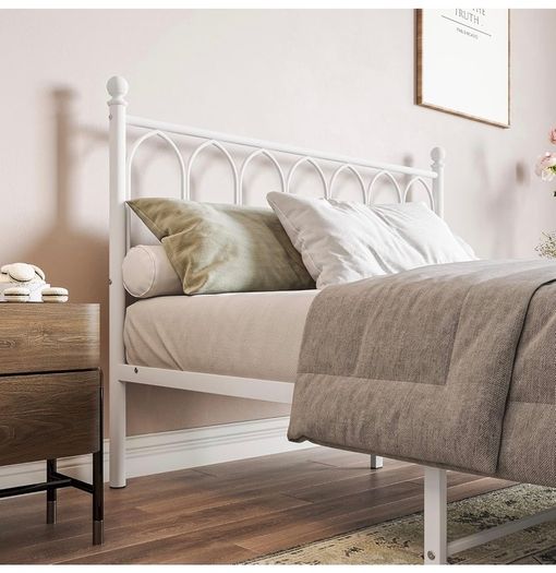 Double Metal Bed Frame 135 x 190 cm with Headboard and Footboard Heavy Duty Foundation,Metal Slat Support,White,