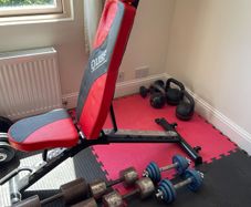 Adjustable gym bench