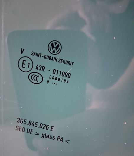 VW Passat B8 saloon rear door roll up glass