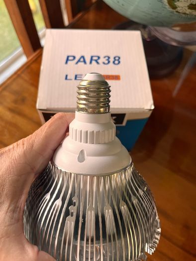 54W Full Spectrum LED Grow Light Bulb E27 Brand New