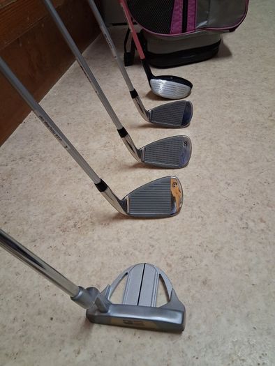 Golf Clubs. US Kids Golf Set.Left Handed .Age 7 To 8 Years Old. Girls Set.. In As New Condition. Collect In Dublin Or Receive Via Post.