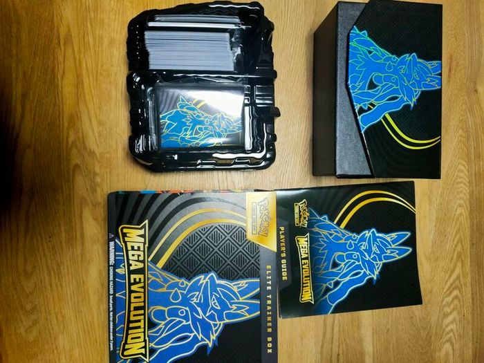 Mega Evolutions ETBs open Full set Cards Base and Holos