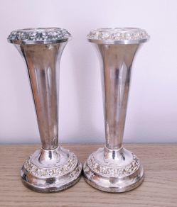 Pair of vintage Lanthe England silver plated flower bud vases