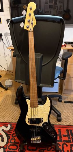 Fretless Jazz Bass