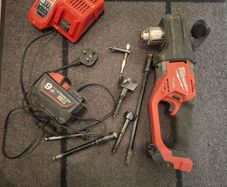 Milwaukee M18 CRAD2 Angle Drill + 9Ah Battery +charger