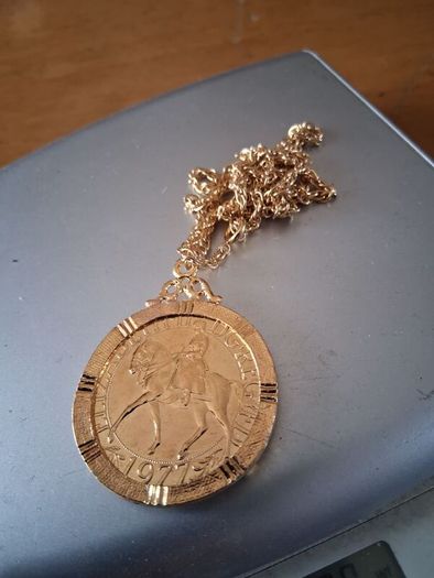 22ct gold plated Crown necklace 1977