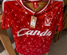 Reproduction retro Liverpool jersey