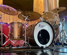 FINAL PRICE DROP Vintage 1970s Ludwig Champagne Sparkle 4-piece drum kit