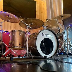 Vintage 1970s Ludwig Champagne Sparkle 4-piece drum kit