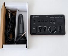Roland AIRA E4 Voice Tweaker + Microphone