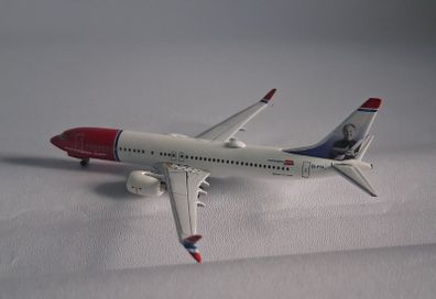 AeroClassics 1:400 Norwegian Air Shuttle B737 MAX 8 EI-FYA "Sir Freddie Laker"