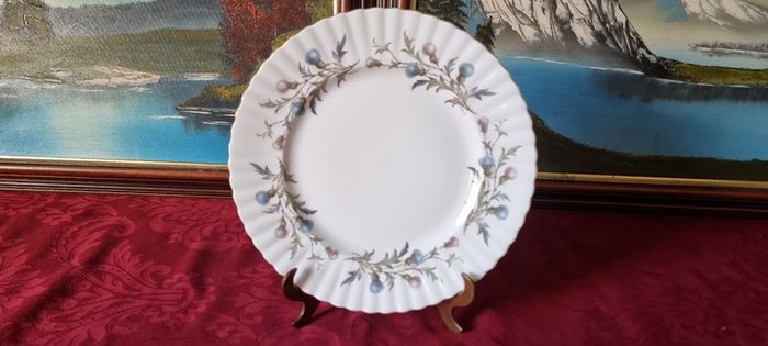21 Piece Royal Albert Brigadoon Pattern Bone China Gold Gilt Tea Set For 6 Person Setting Made In England