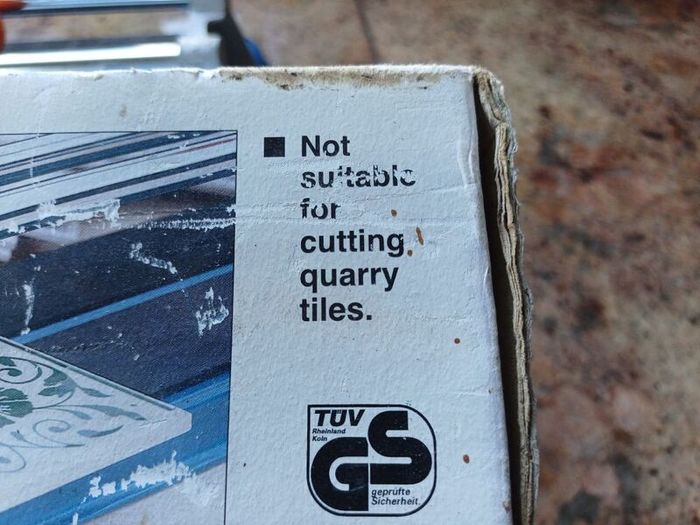 Tile cutter