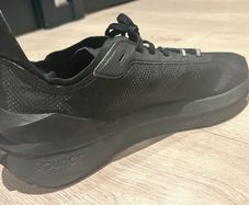 Adidas Bounce black trainers - EU 43