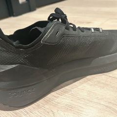 Adidas Bounce black trainers - EU 43