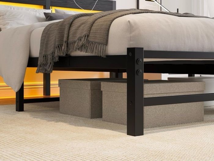 5ft King Bed Frame with Charging Station and LED Lights, Heavy Duty Metal Platform King 150x200 cm Bed Frame with Wood Storage Headboard, No Box Spring Needed, Noise Free, Black