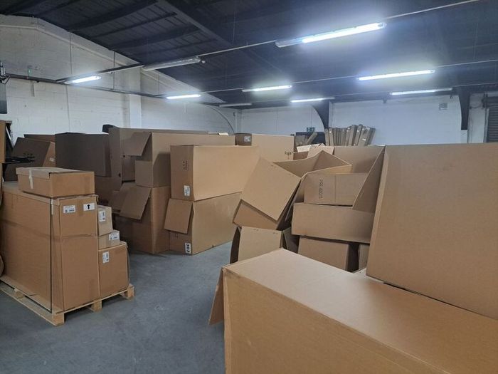 400kg of very clean cardboard