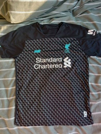 liverpool away jersey size small