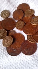 Mixed selection of 10 U.K. coins. Great value bundle.