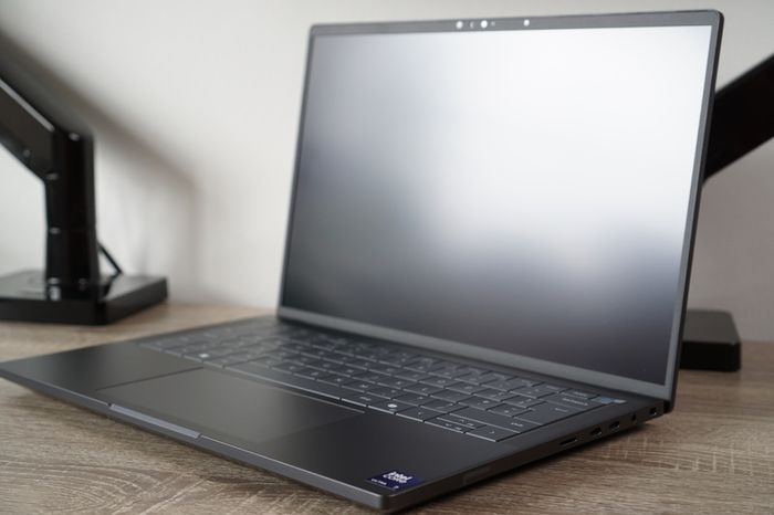 New Dell Pro Max 14 Premium | Core Ultra 7 265H | RTX PRO 1000 Blackwell | 32GB 8400 MT/s | 512GB