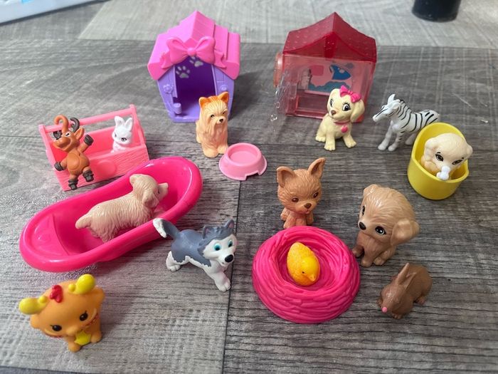 Toy animal figures