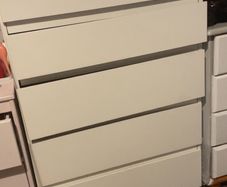 chest of drawers