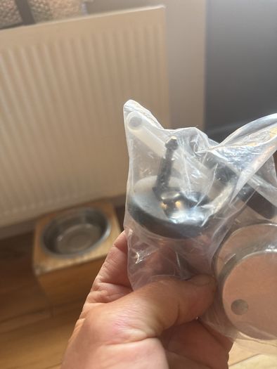 toilet seat screws