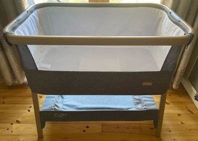 Bedside co-sleeper baby crib