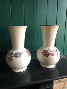 vase a pair