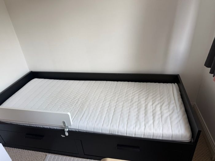 Single bed
