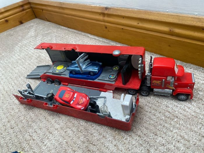 Lightning McQueen  Disney Cars Bundle