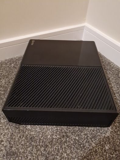 Xbox One 500GB Bundle - Elite Series 2 Controller