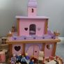 Doll house Image 3