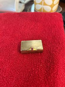 antique snuff box with ruby set stone