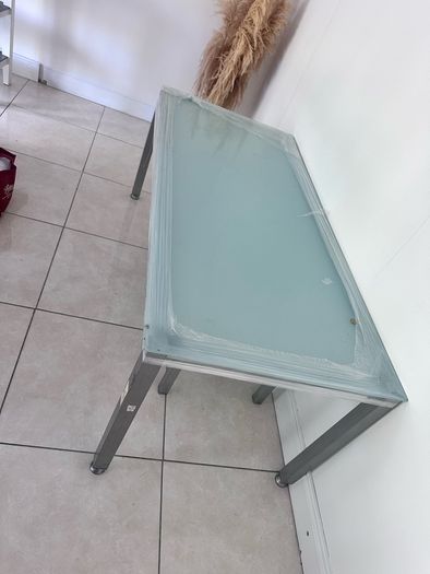 glass dining table