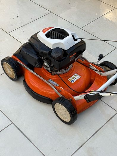 Stihl RM4.0 mulching mower 21" deck