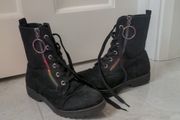 Girls boots