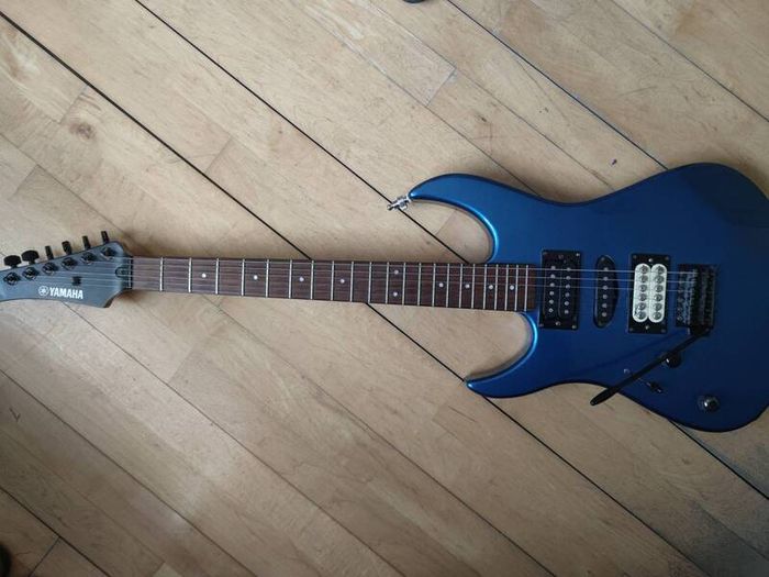 Left handed guitar