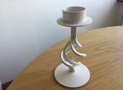 Tea light holder