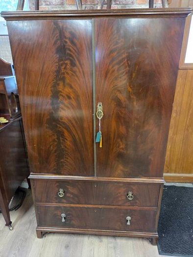 Antique Georgian-style Mahogany Linen Press
