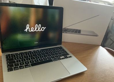 Apple macbook pro 13"