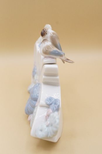 Gorgeous Vintage Love Sign Nao by Lladro.