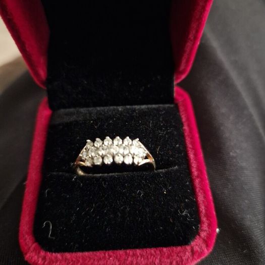 9ct gold cz ring