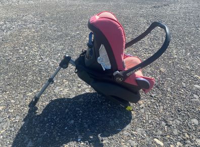 Isofix base (x2) plus seat (x1) (MaxiCosi)