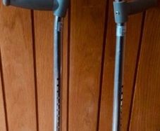 Free Crutches