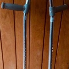 Free Crutches
