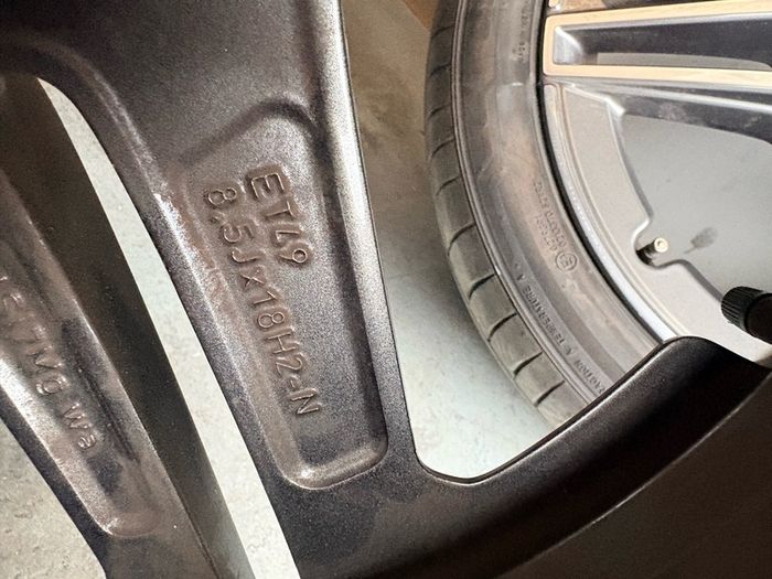 18in 5x112 genuine Mercedes AMG alloys