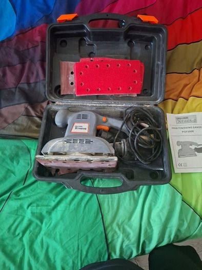 electric finishing sander