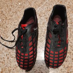 Football boots, size 2 (34EU)